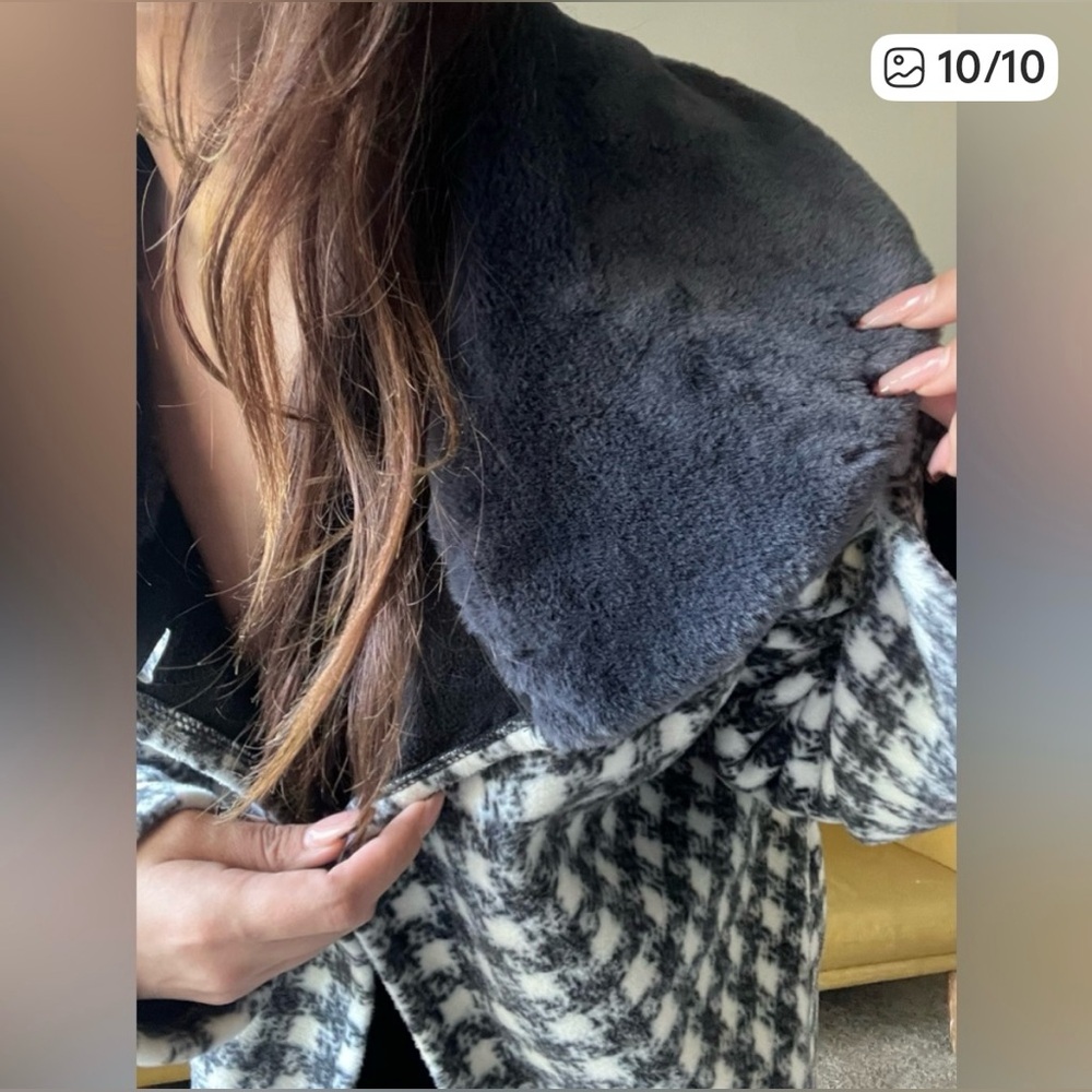 Stylish Black and White Women's Coat - Picture 7 of 12